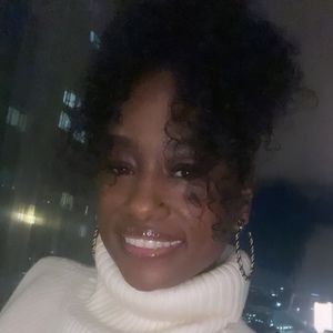 Meet your Posher, Ava